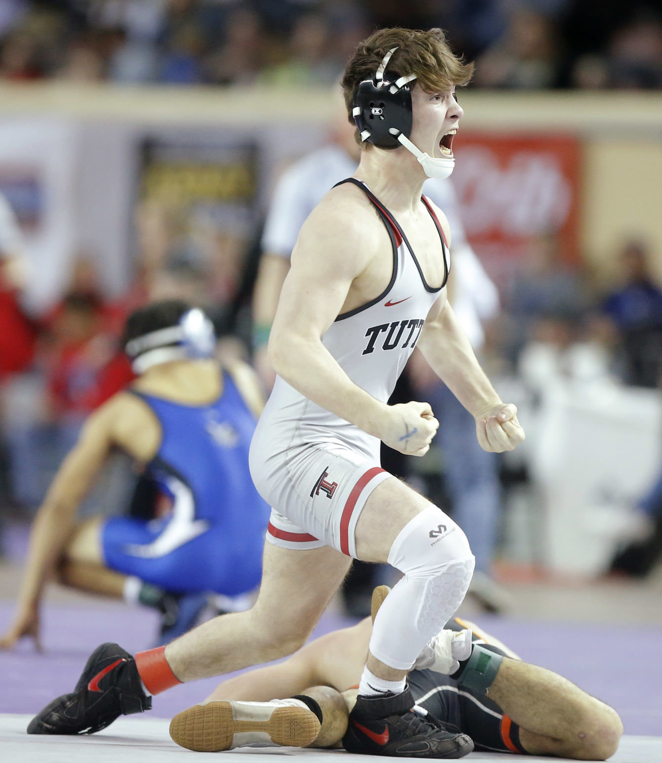 Semifinals of state wrestling tournament